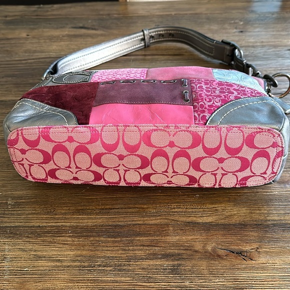 Coach purse, H0893-F12865, Patchwork holiday edition, excellent used condition - Picture 8 of 16